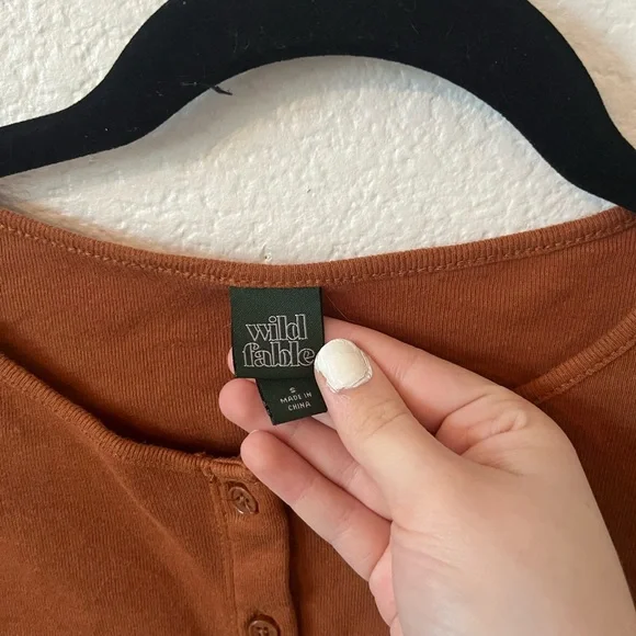 Wild Fable Women's Button-Down Crop Top - Burnt Orange - Picture 3 of 5